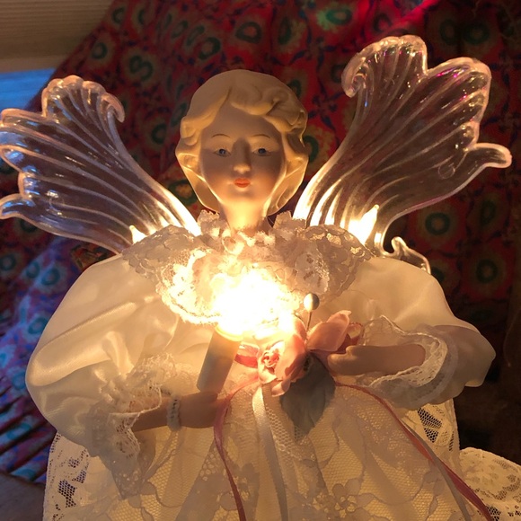 Holiday Classics treetop/tabletop animated Angel Figurine - Picture 7 of 12